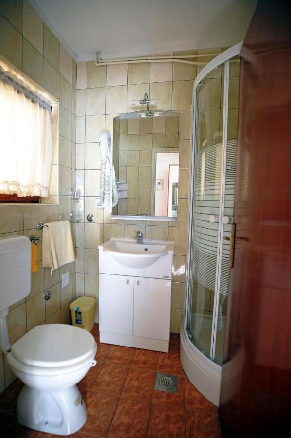 Apartments And Rooms With Parking Space Rabac, Labin - 12368 Ngoại thất bức ảnh